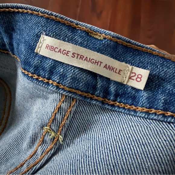Levi’s Ribcage Straight Ankle Women's Jeans - Light wash - Size 28 - Picture 7 of 9